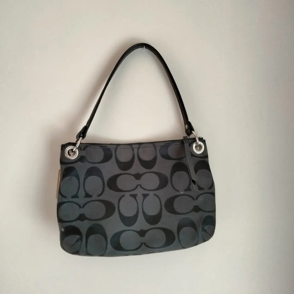 Black Coach Purse - Picture 2 of 4
